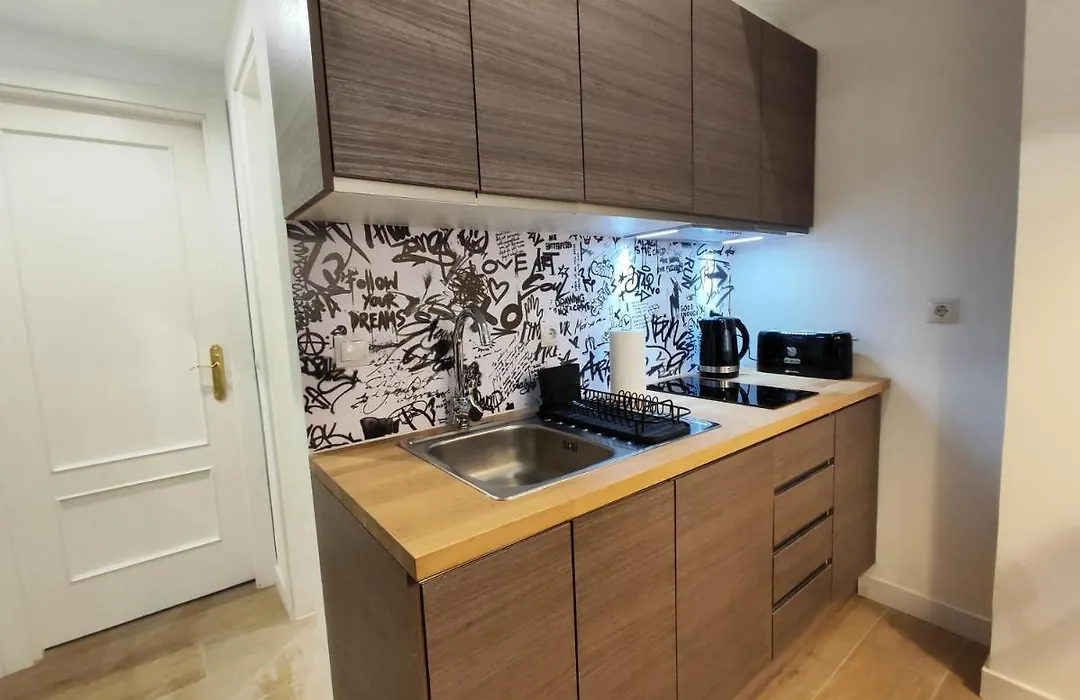 Precioso Apartamento En Puente Vallecas, Madrid. D-1